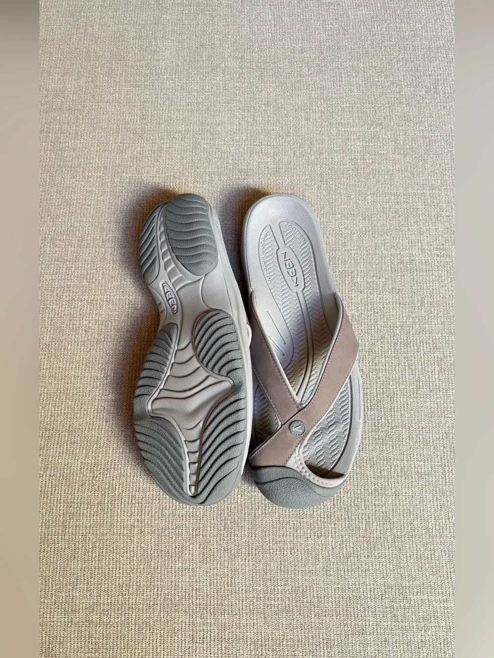 Keen Men's Leather Flip-Flop Sandals.  New with tags